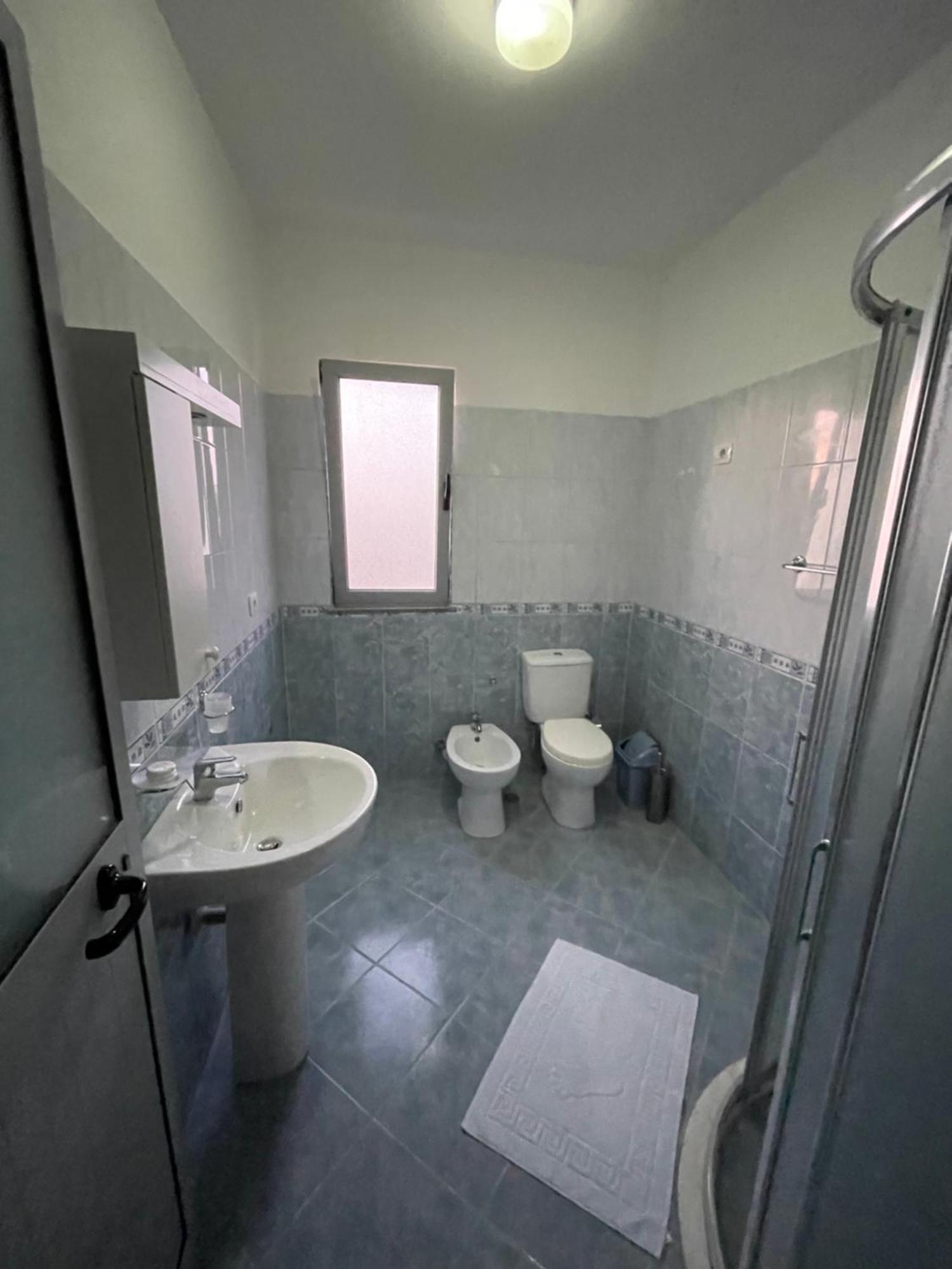 Hotel Restaurant Globi Velipojë 외부 사진