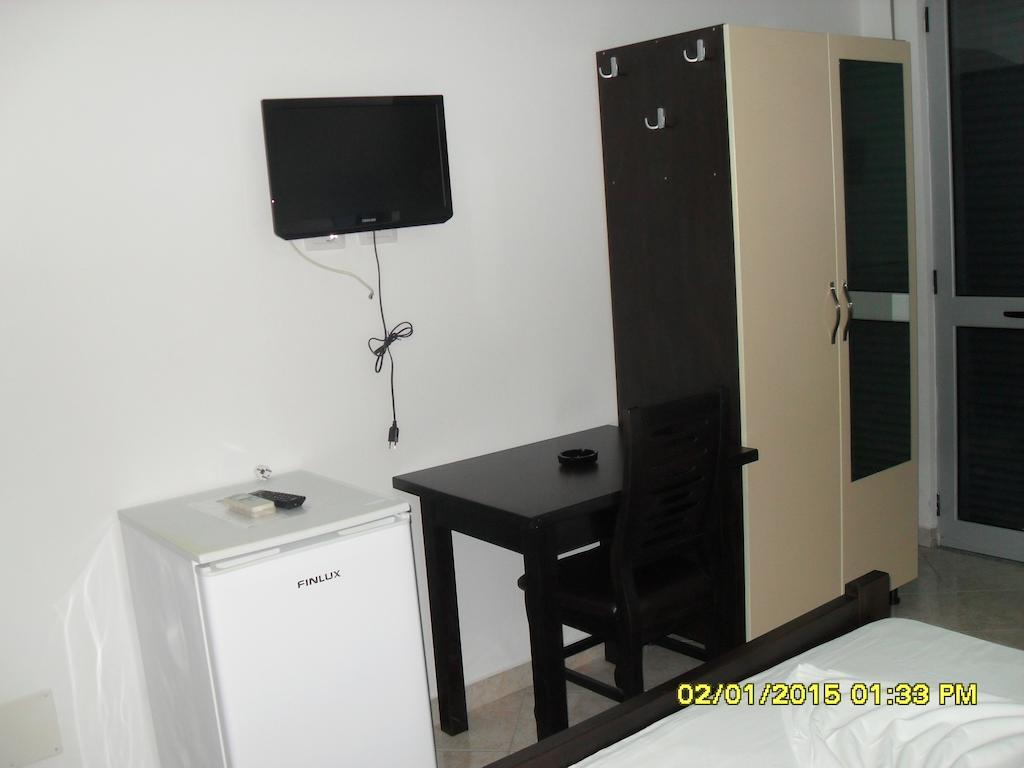 Hotel Restaurant Globi Velipojë 외부 사진
