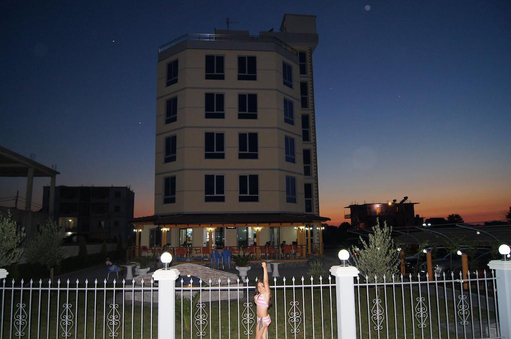 Hotel Restaurant Globi Velipojë 외부 사진